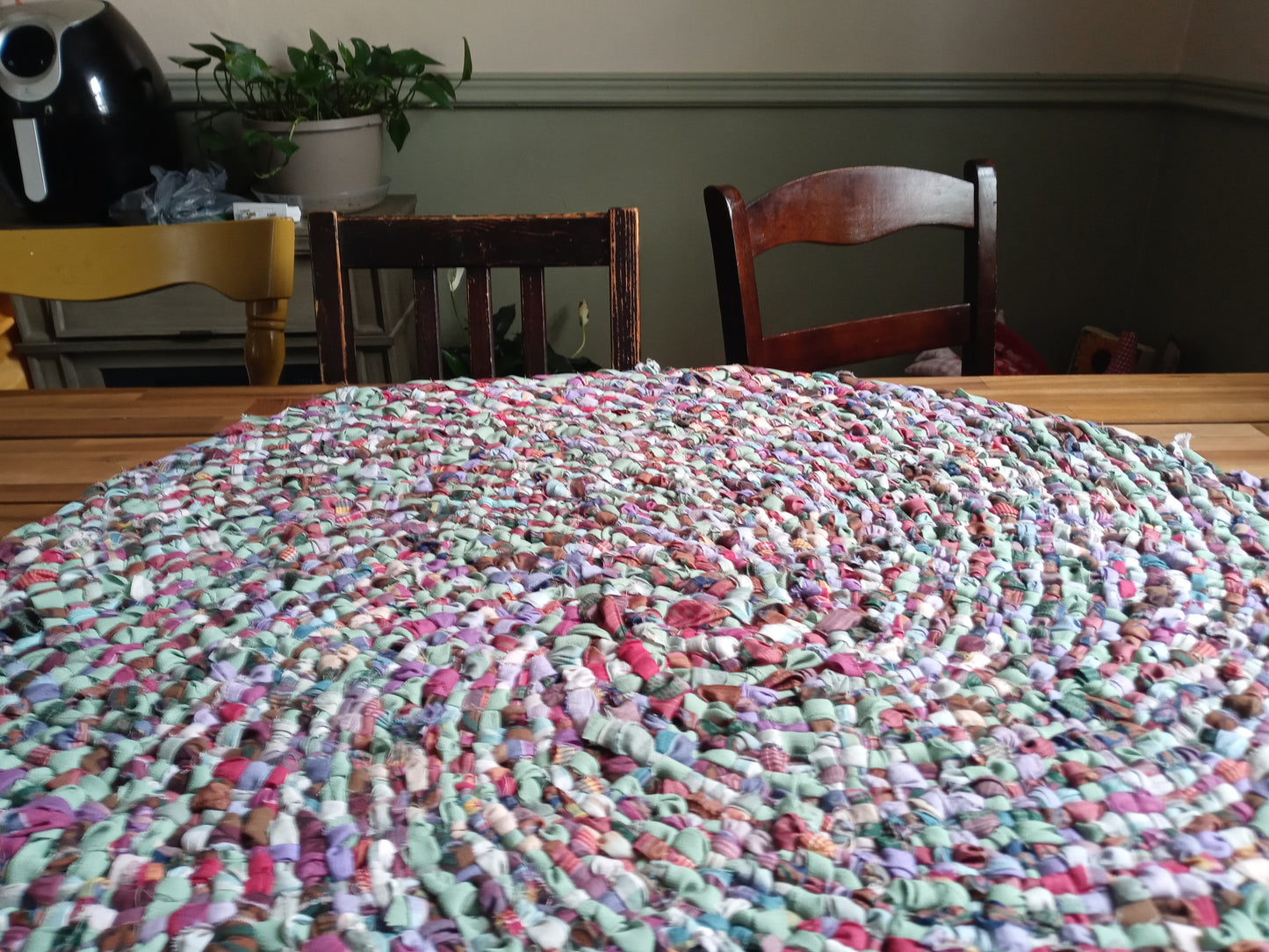 Rugs: 3 ft hand braided round rug