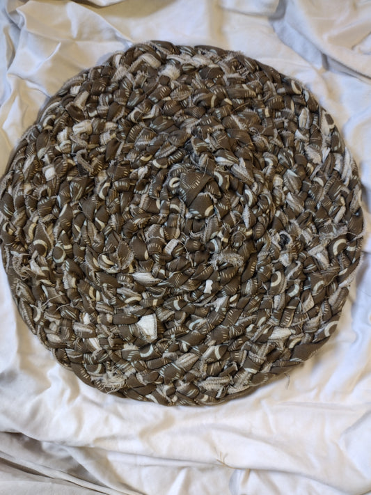 Mats: 15 inch hand braided roung rug/mat